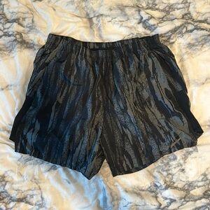 Nike 5 inch gym shorts - medium